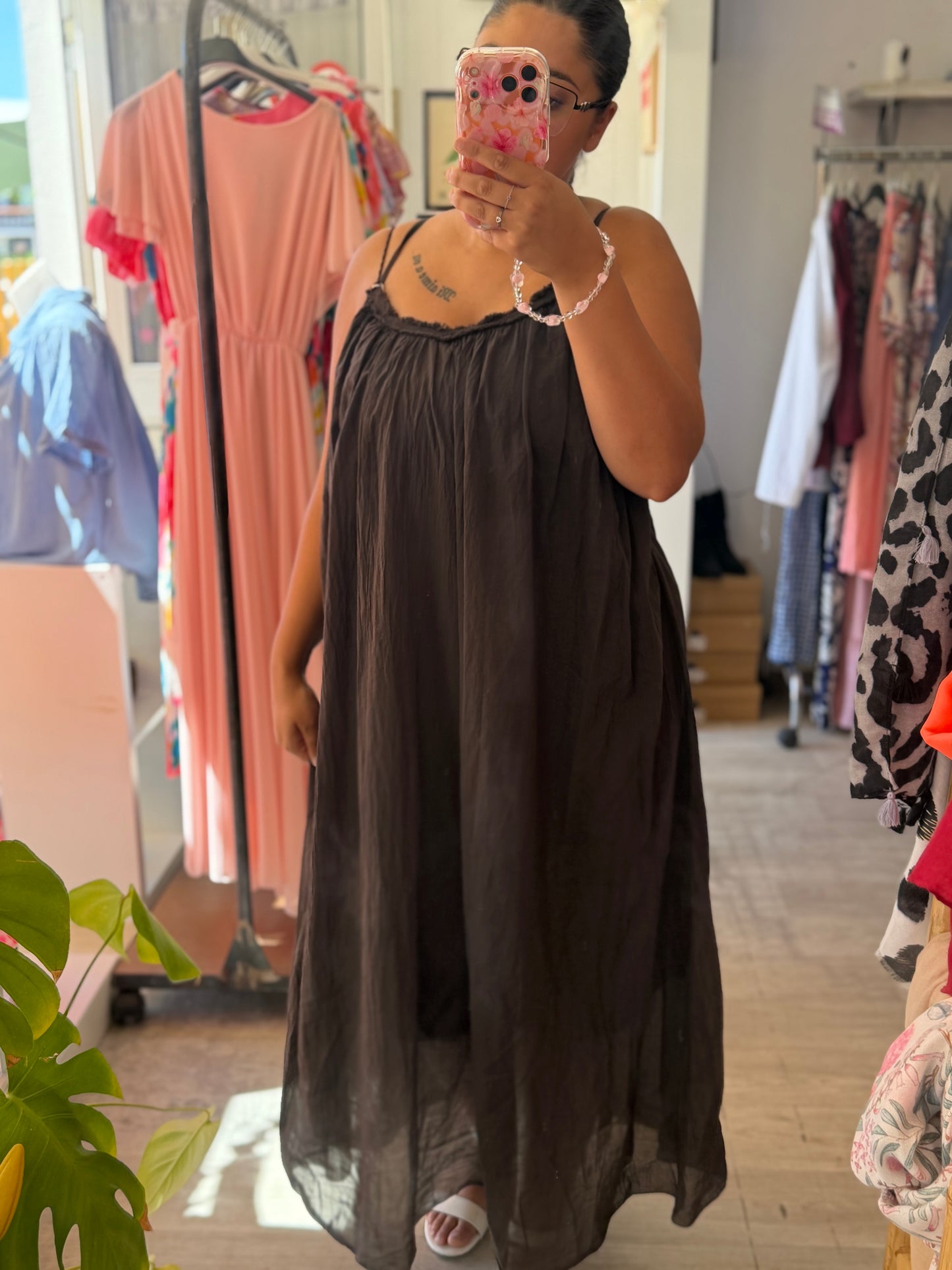 Robe longue a bretelles en voile de coton - Taille unique 36-46 (2 couleurs)