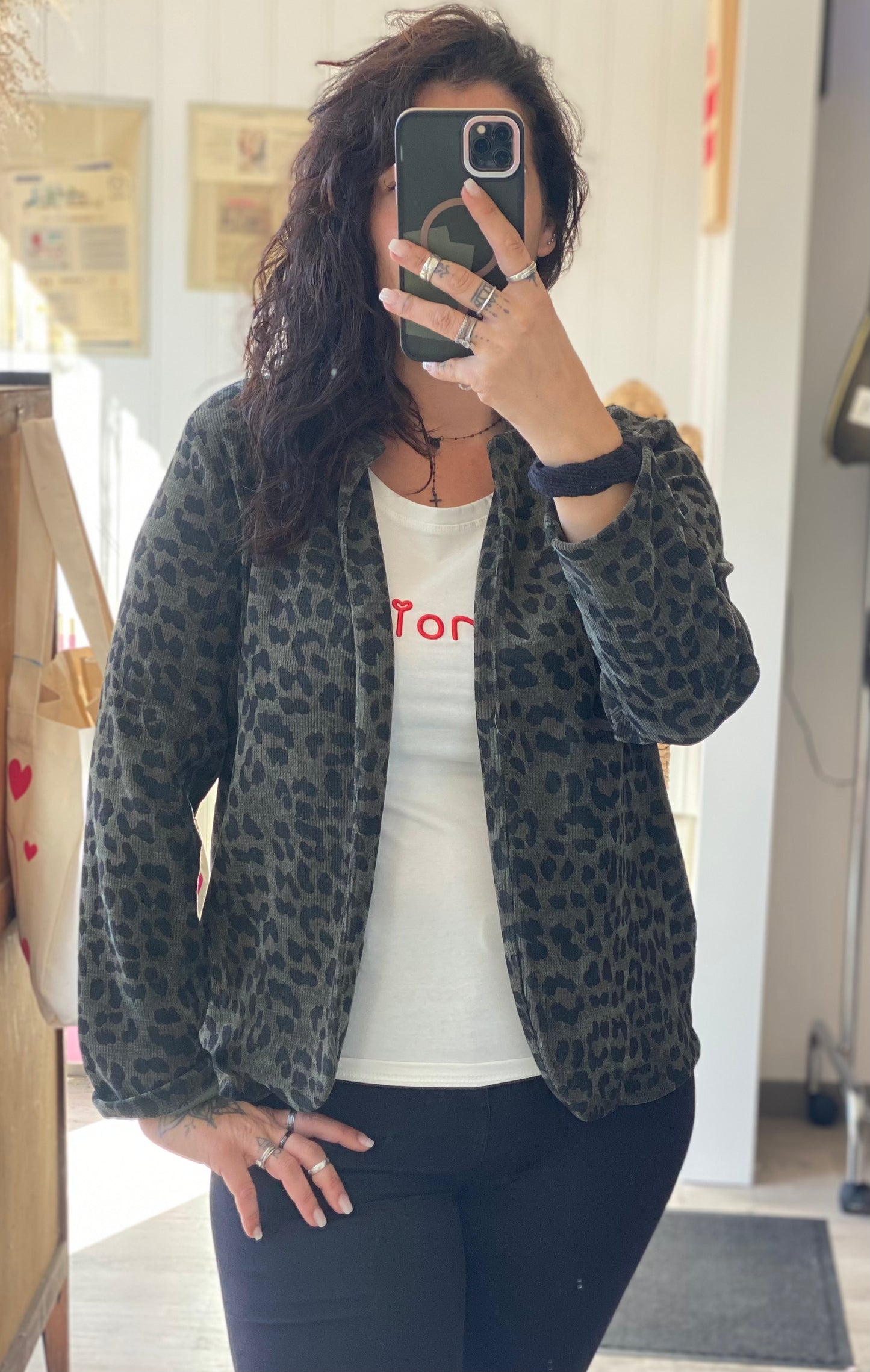 Veste en velours kaki motif léopard – Taille unique 34 à 42