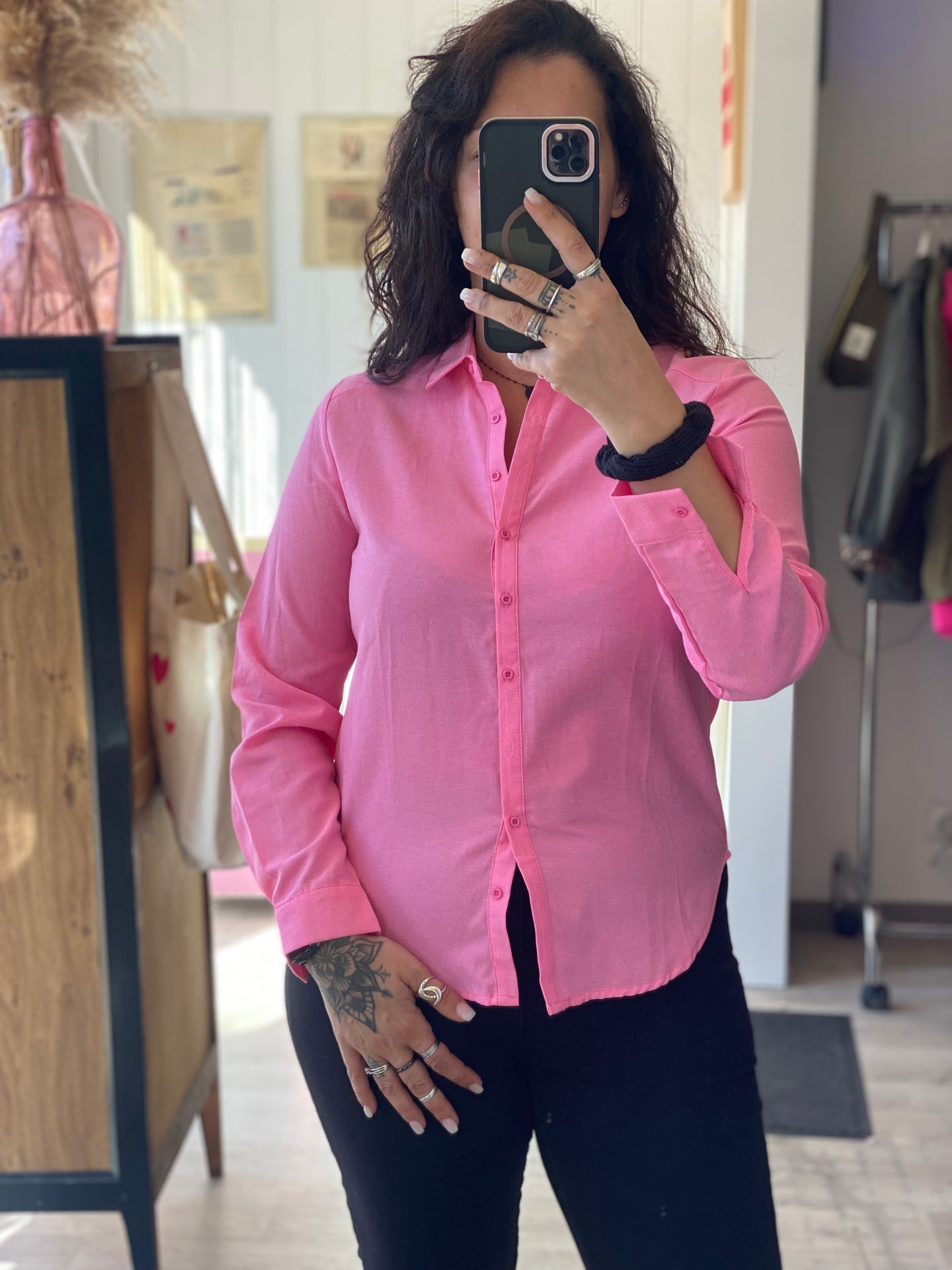 Chemise rose simple – Élégante et féminine