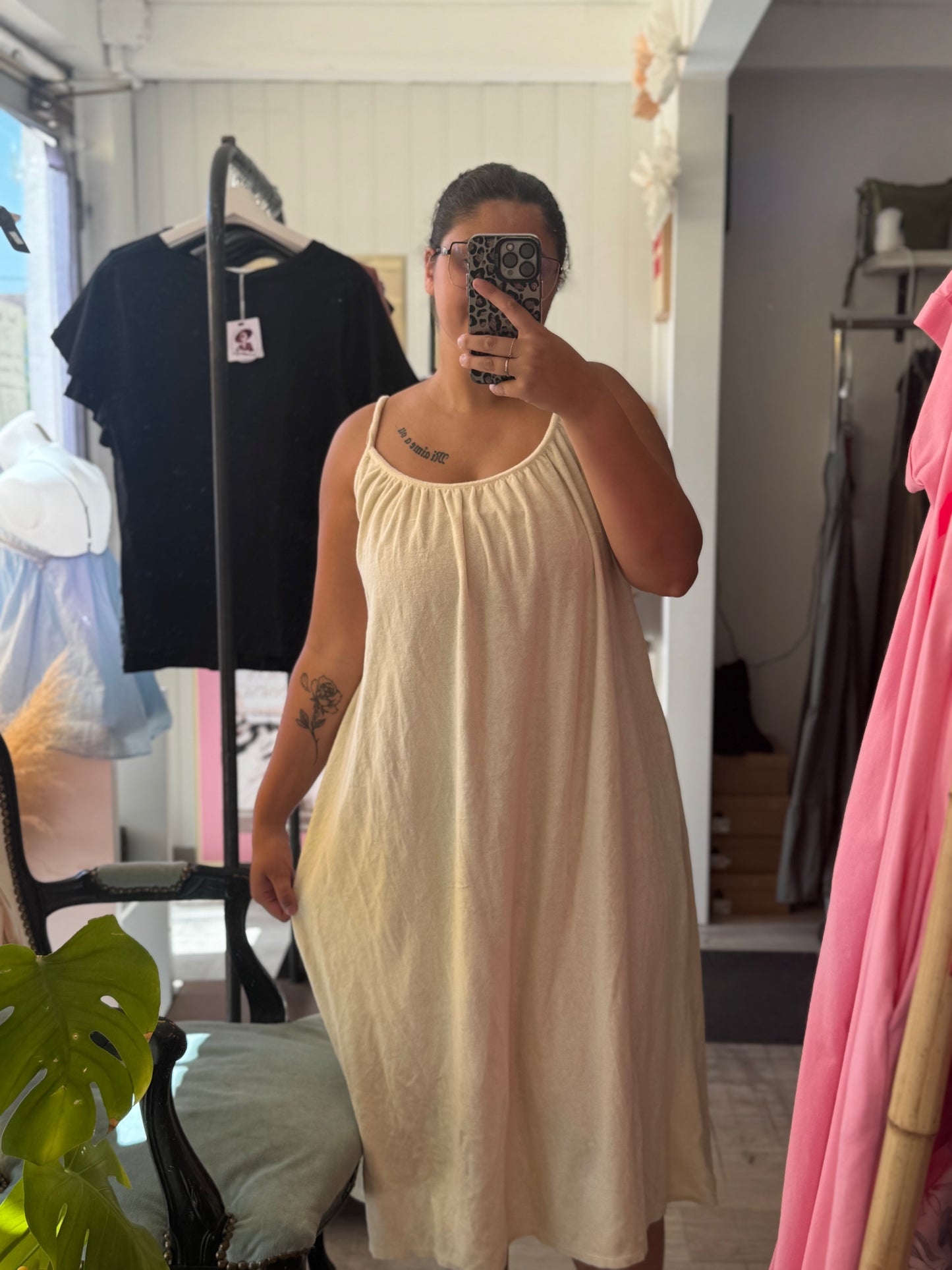 Robe en matière éponge doux mi-longue - Taille unique 36-46 (3 couleurs)