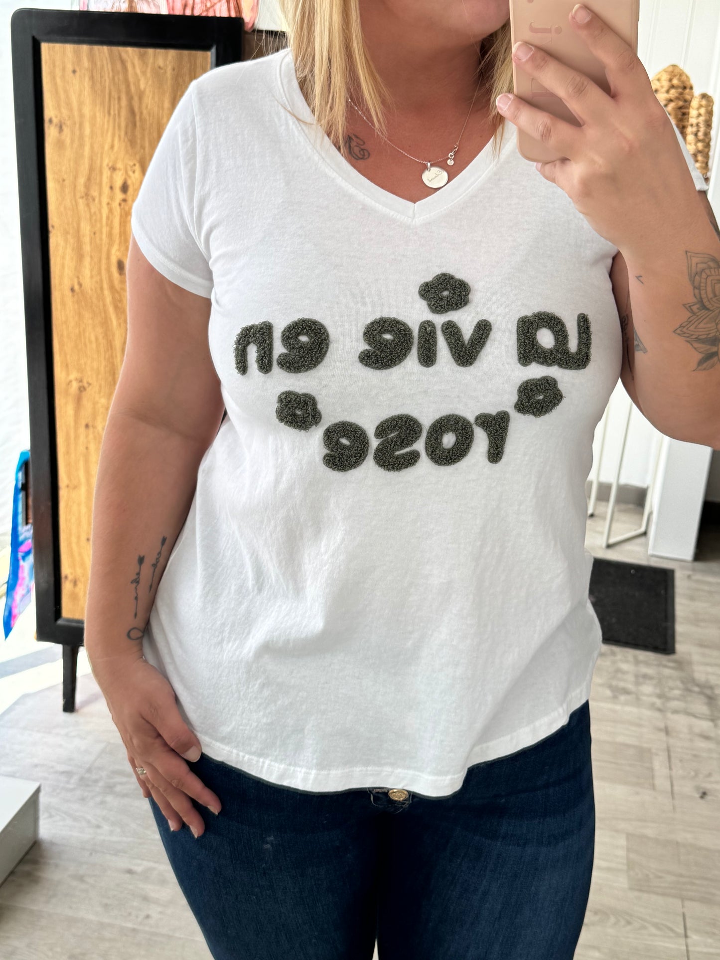 T-shirt femme blanc “La vie en rose” vert