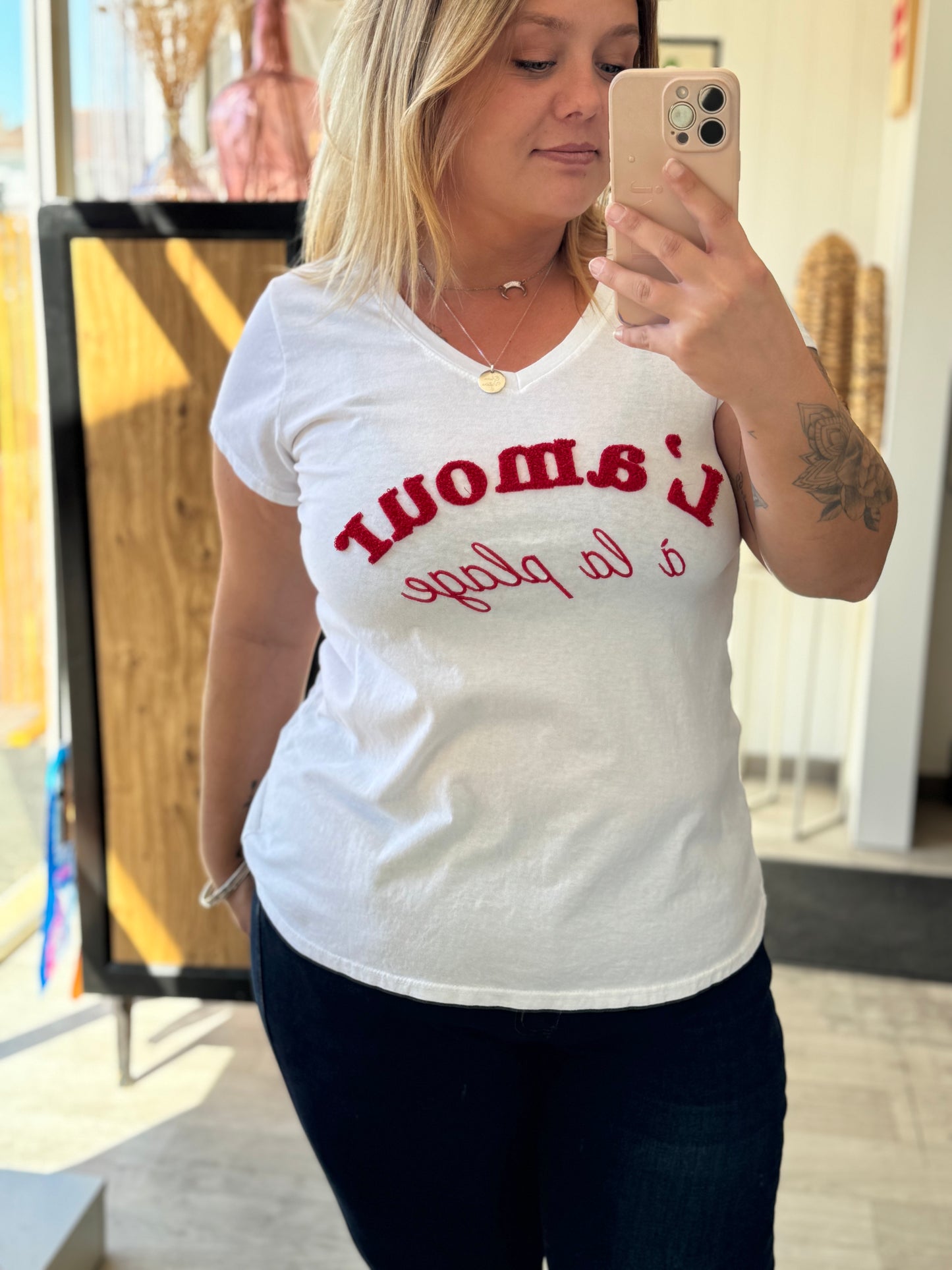 T-shirt blanc l'amour à la plage – Taille unique 34-42 (2 couleurs)