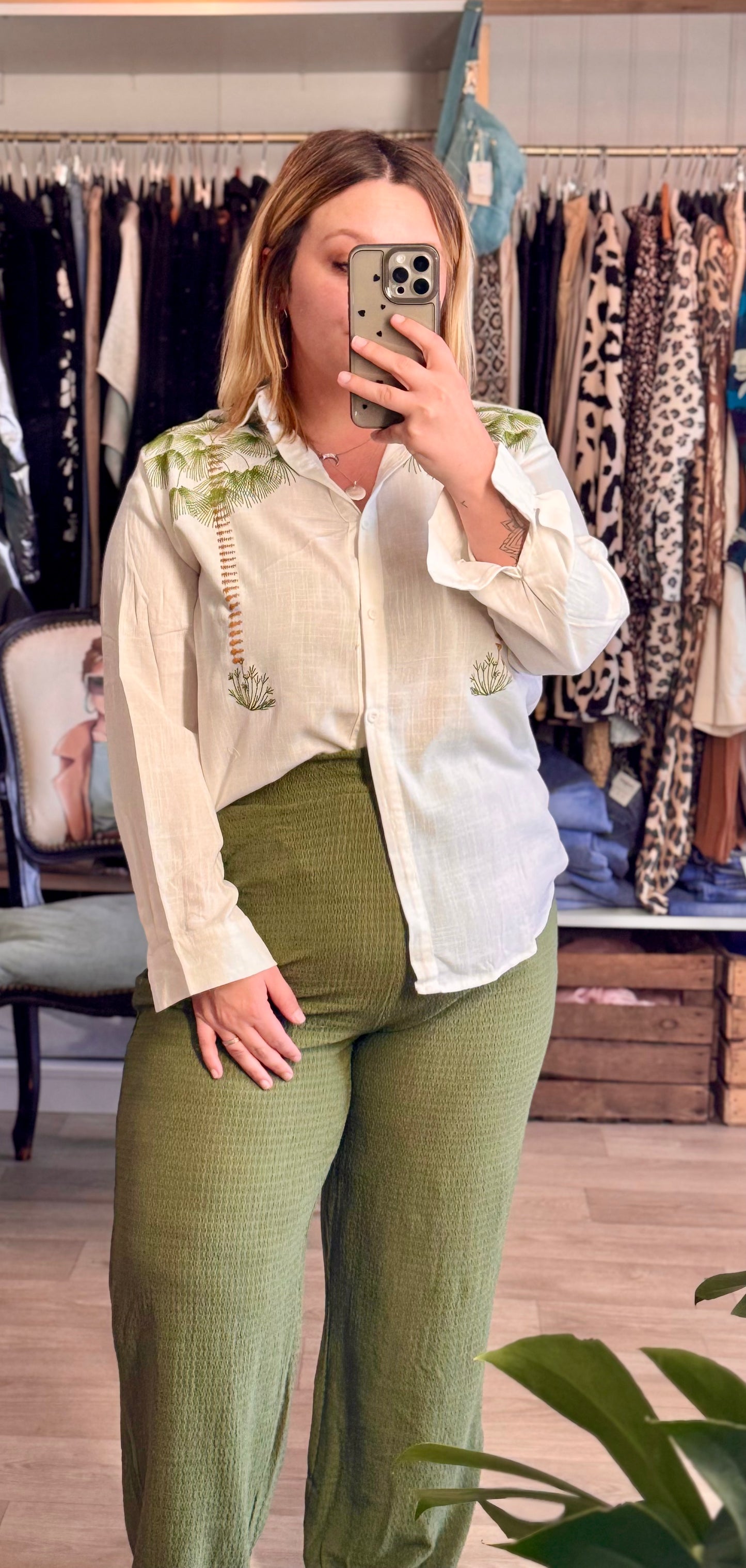 chemise brodée palmier