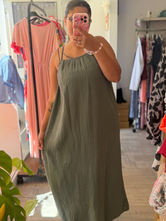 Robe maxi à fines bretelles en gaze de coton - Taille unique 36-46/48 (3 couleurs)