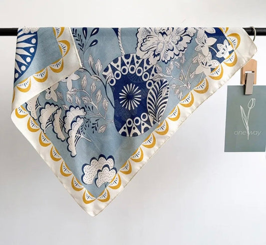 Carré en Satin 68x68 cm bleu - C MON DRESSING