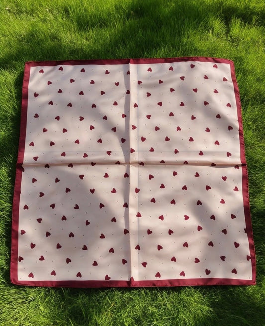 Carré en Satin 70x70 cm coeur rose - C MON DRESSING