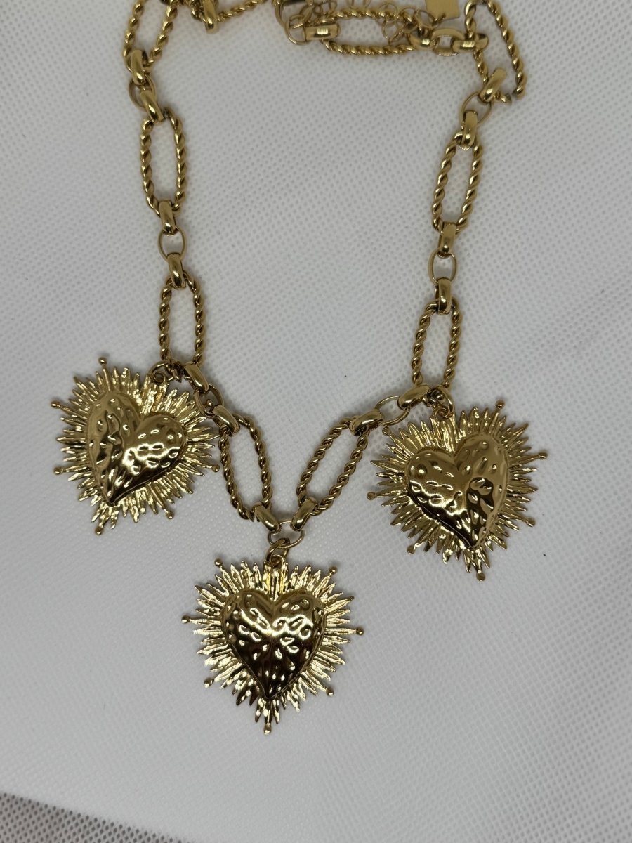 Collier breloques 3 coeur sacré doré - C MON DRESSING