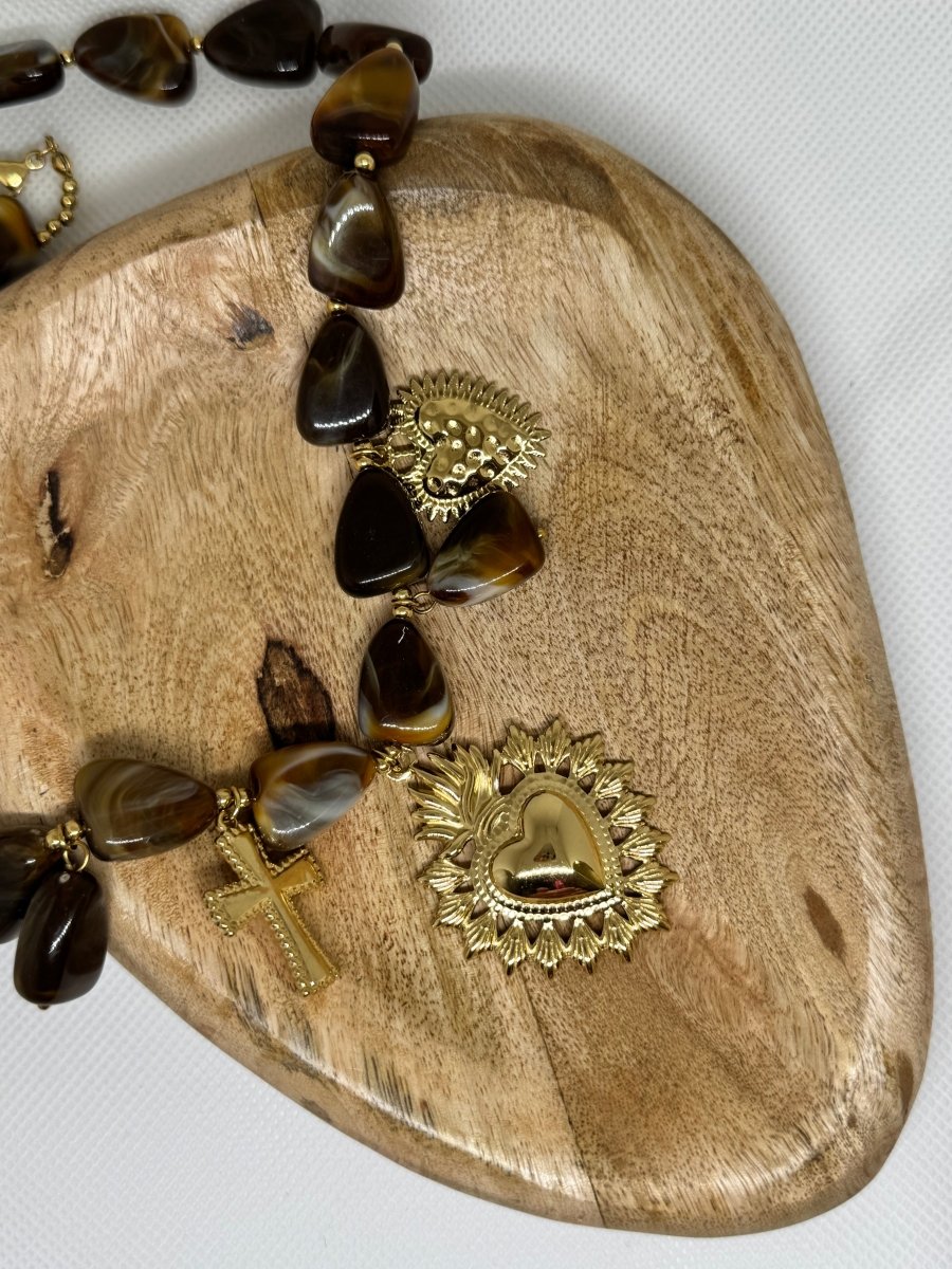 Collier résine breloques marron doré - C MON DRESSING