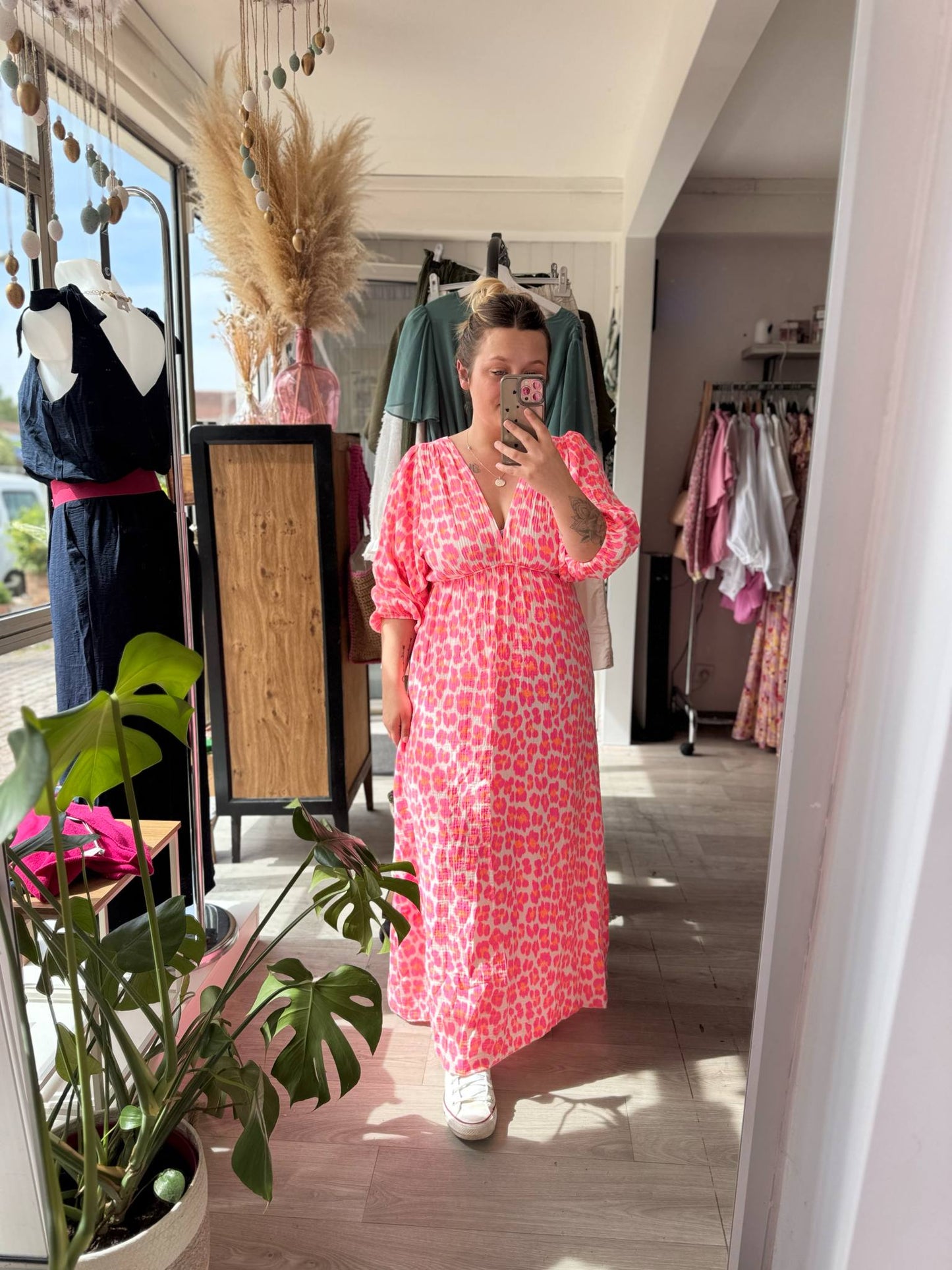 Robe longue léopard rose fluo