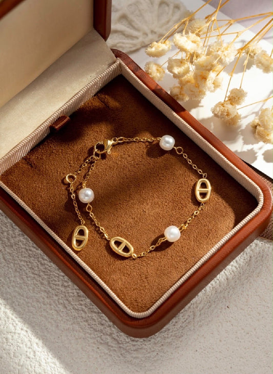 Bracelet doré à maillons ovales
