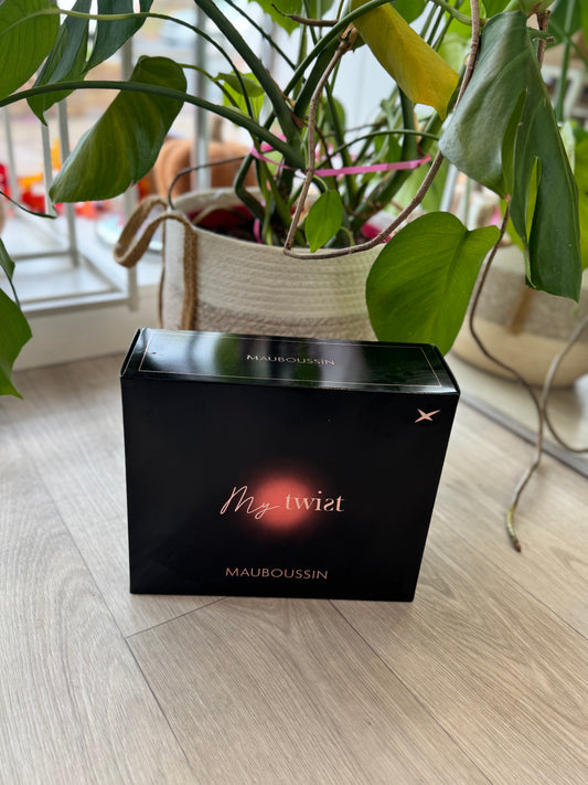 Coffret Mauboussin Femme avec parfum, lait parfumé, vaporisateur et sac