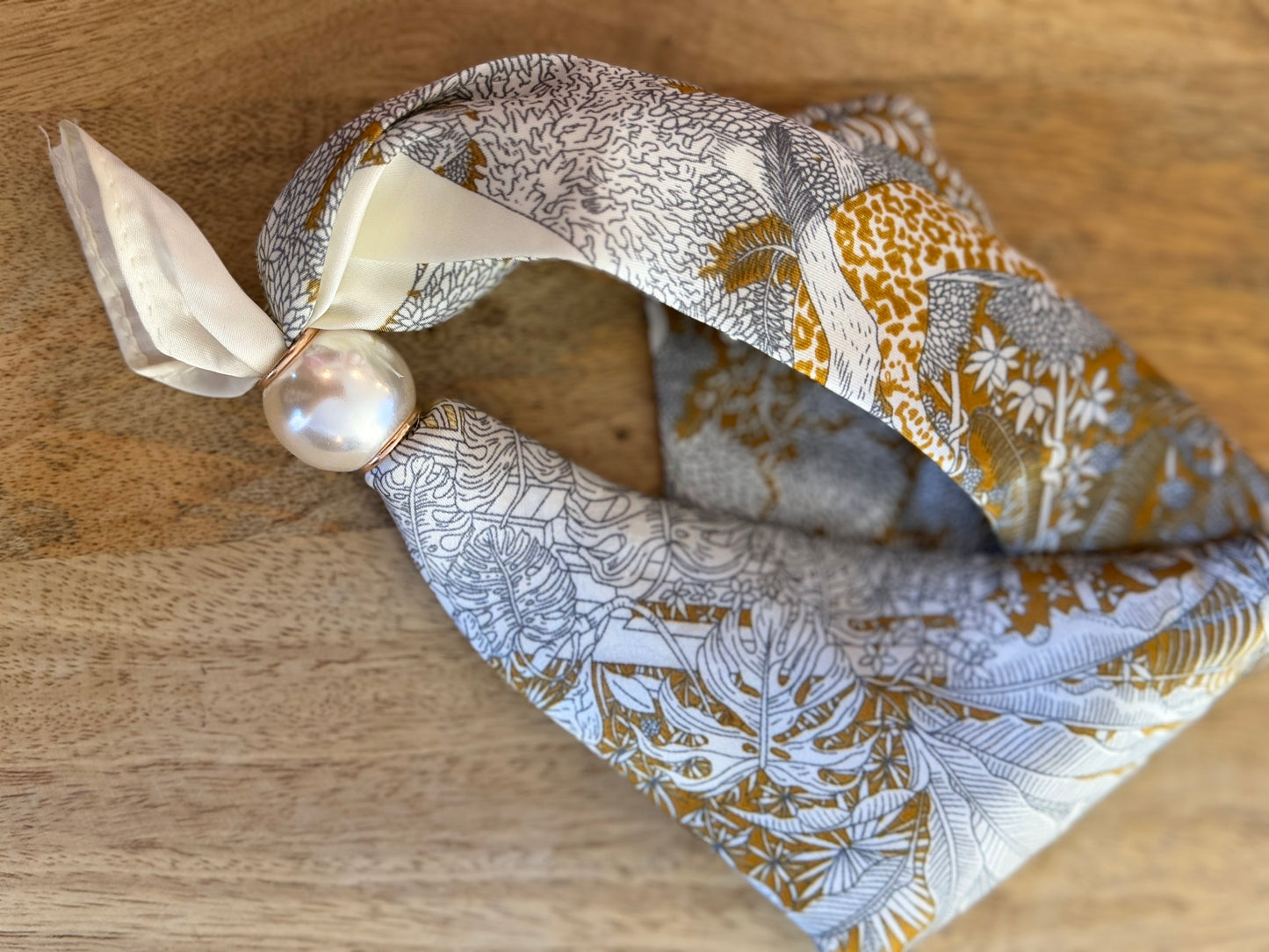 Foulard aimanté (14 modèles)
