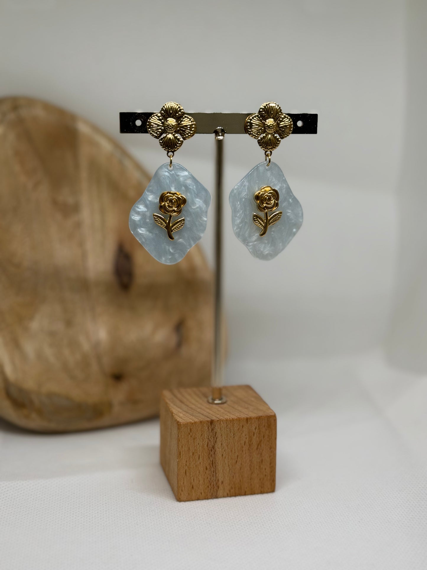 Boucle d'oreille fleurs pendantes (3 couleurs)