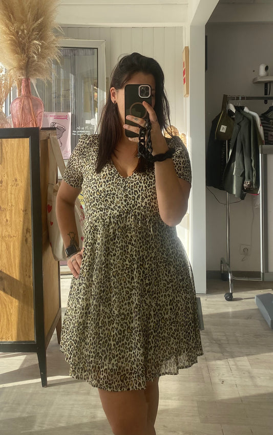 Robe courte motif léopard – Tailles S/M et M/L