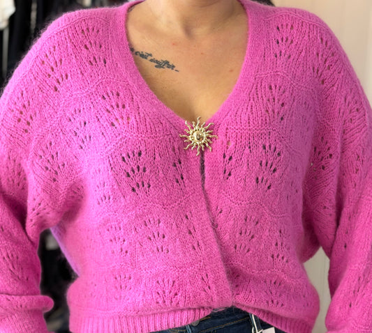 Gilet doux avec broche rose fuchsia – Taille unique 36-46