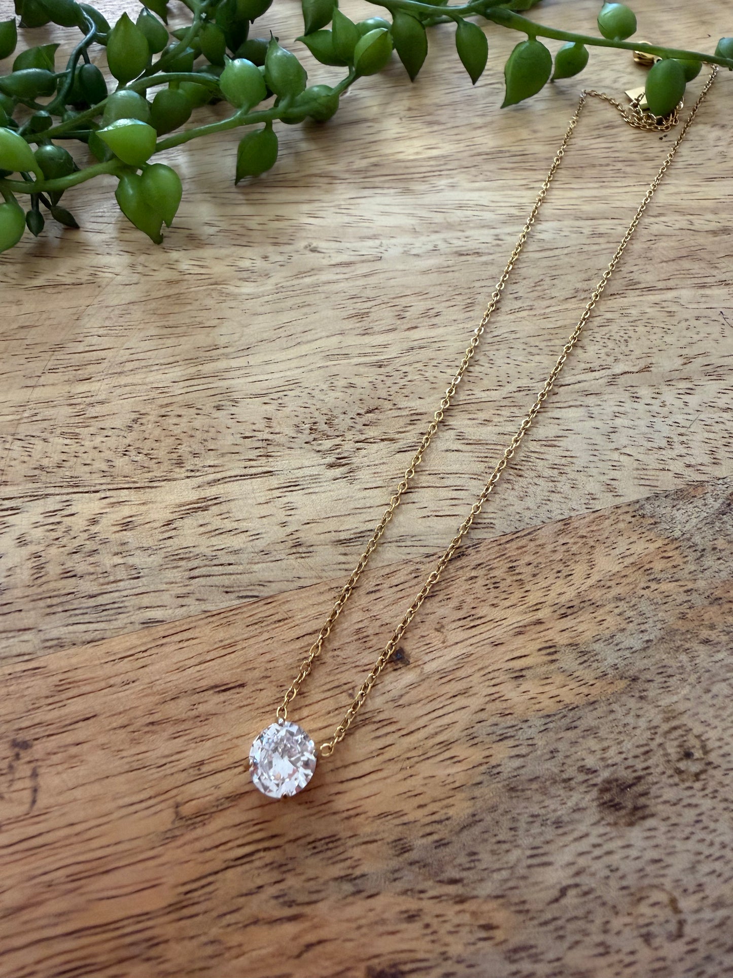 Collier doré strass blanc
