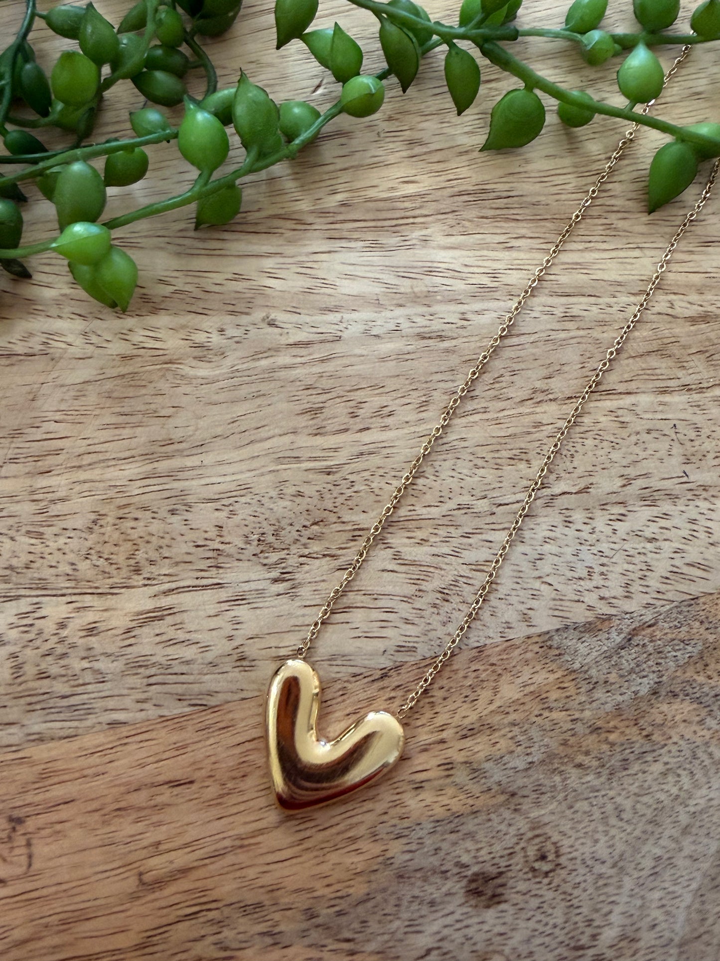 Collier doré avec cœur – 45 cm