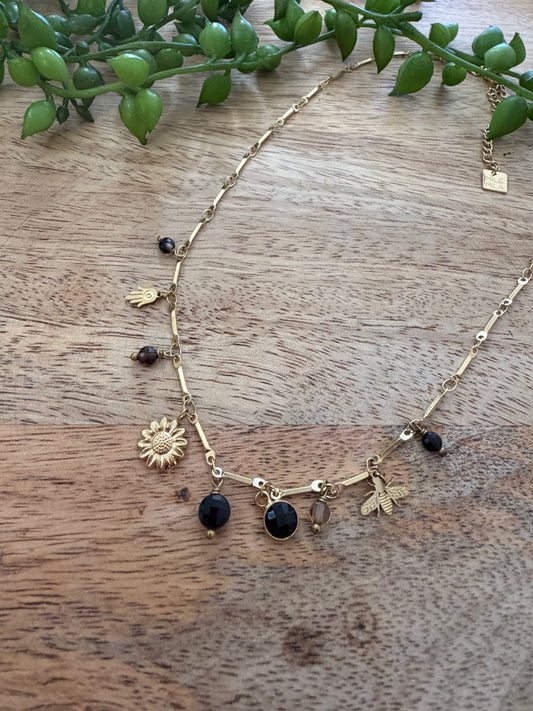 Collier doré pendentif