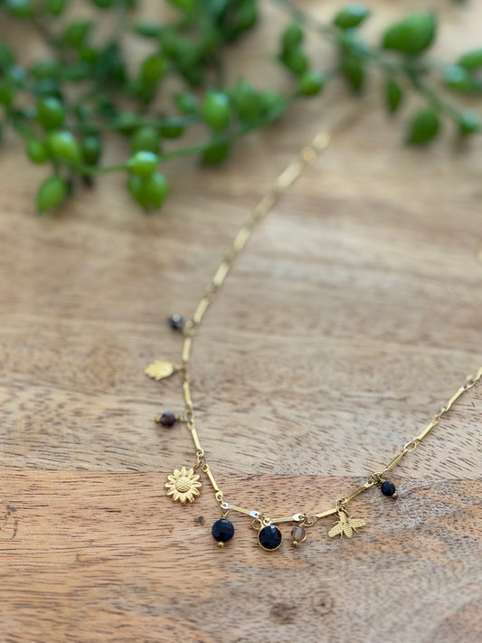 Collier doré pendentif