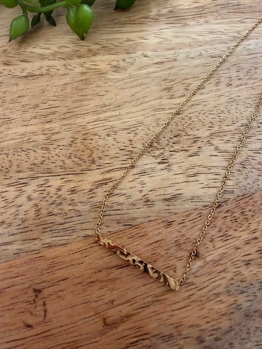 Collier doré simple
