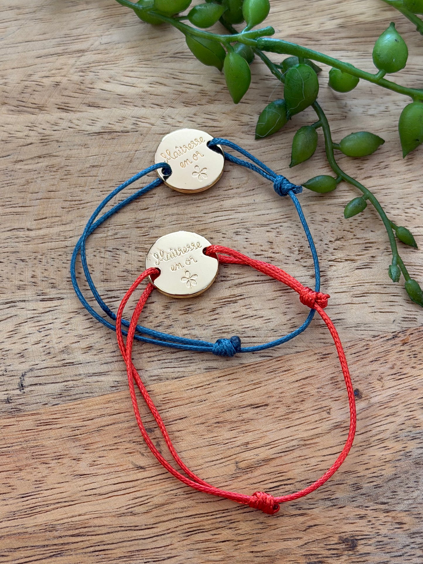 Bracelet corde “Maîtresse en or” (2 couleurs)