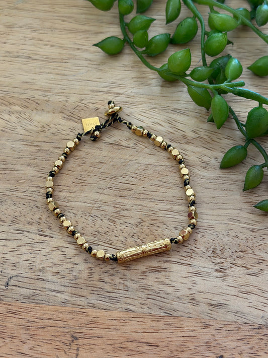 Bracelet doré et noir