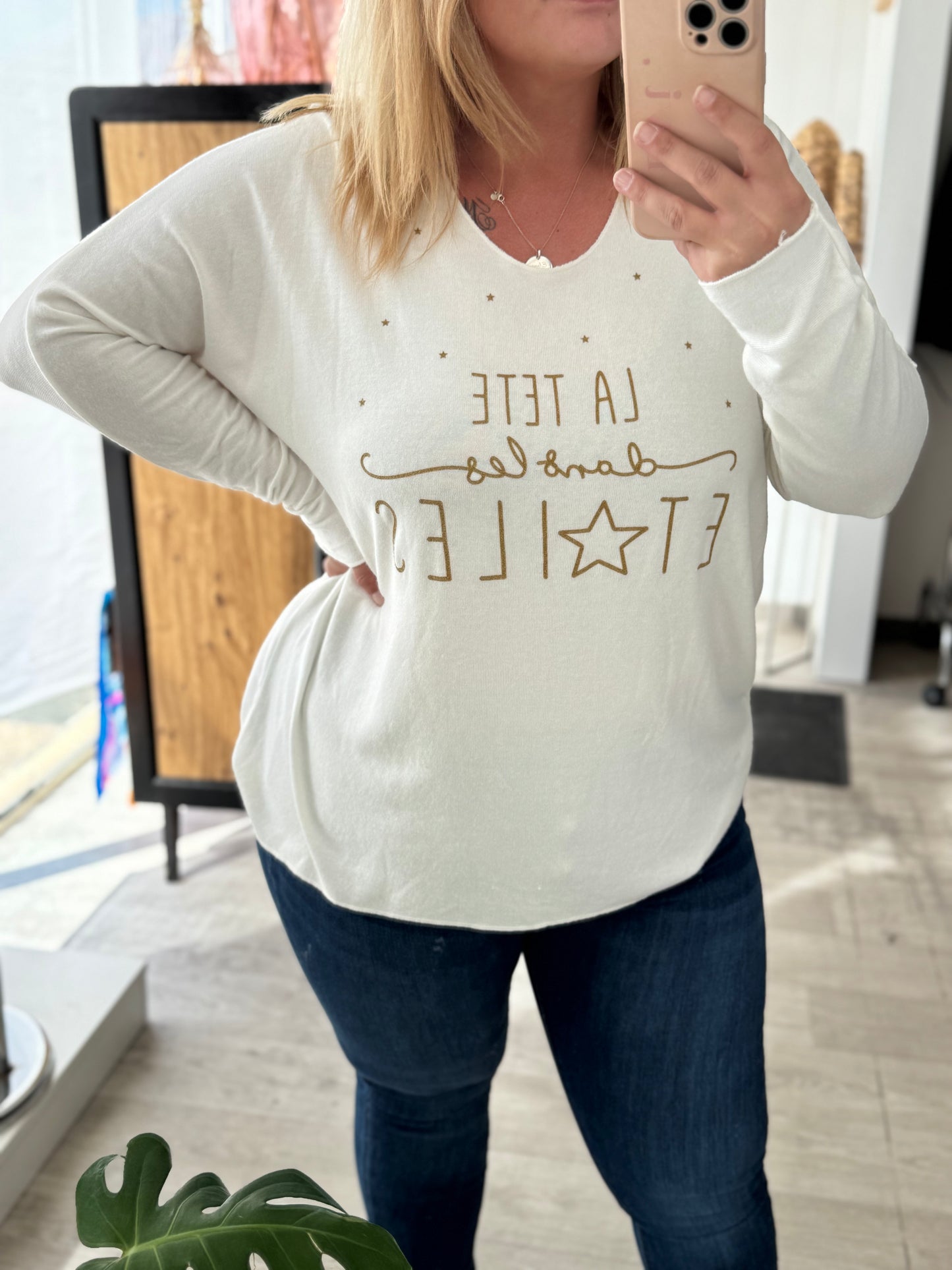 Pull fin blanc “La tête dans les étoiles” – Taille unique 34-46
