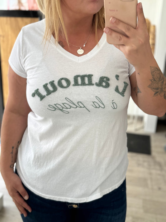 T-shirt blanc l'amour à la plage – Taille unique 34-42 (2 couleurs)