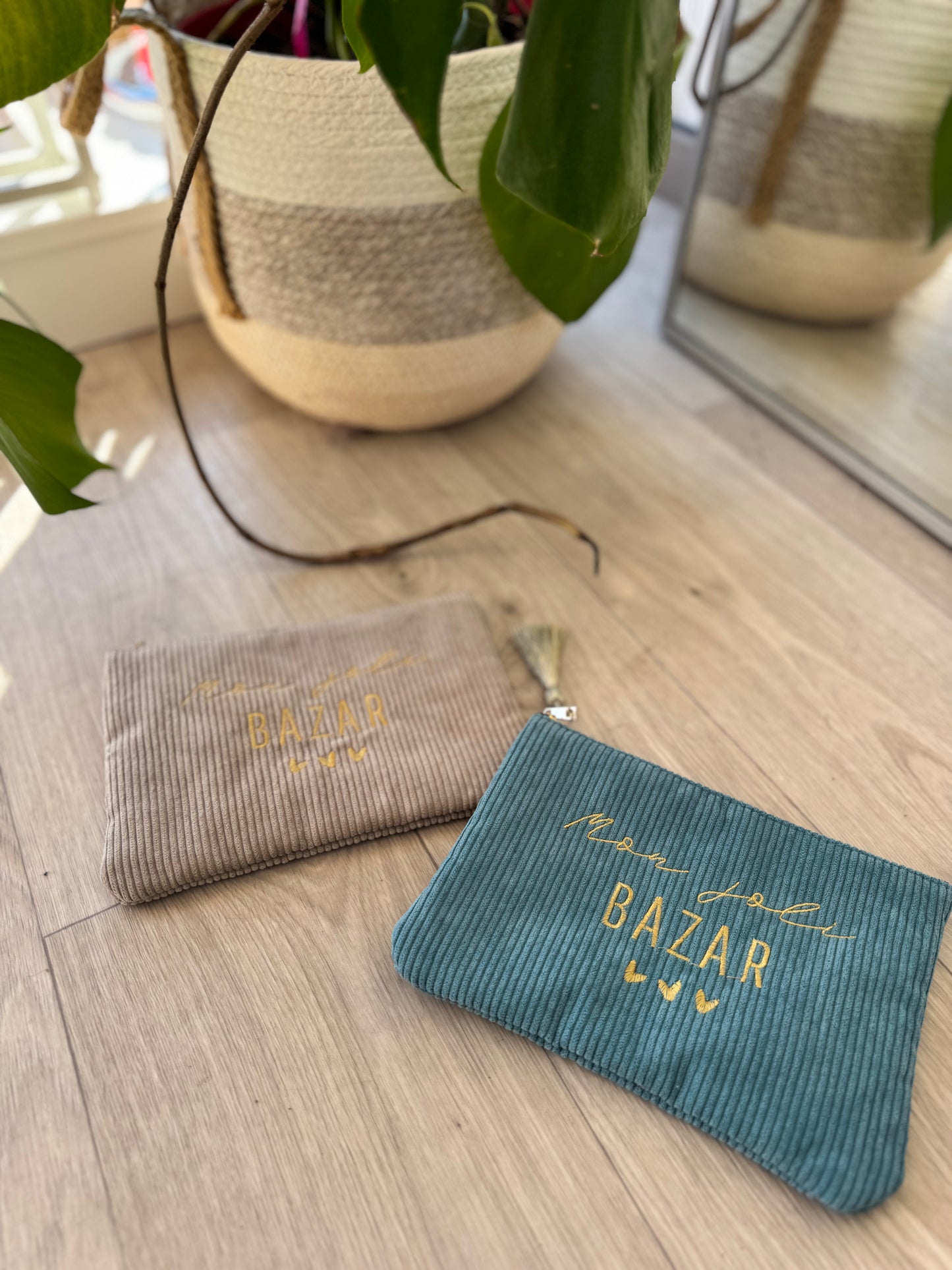 Grande pochette effet velours "mon jolie bazar" (2 modèles)