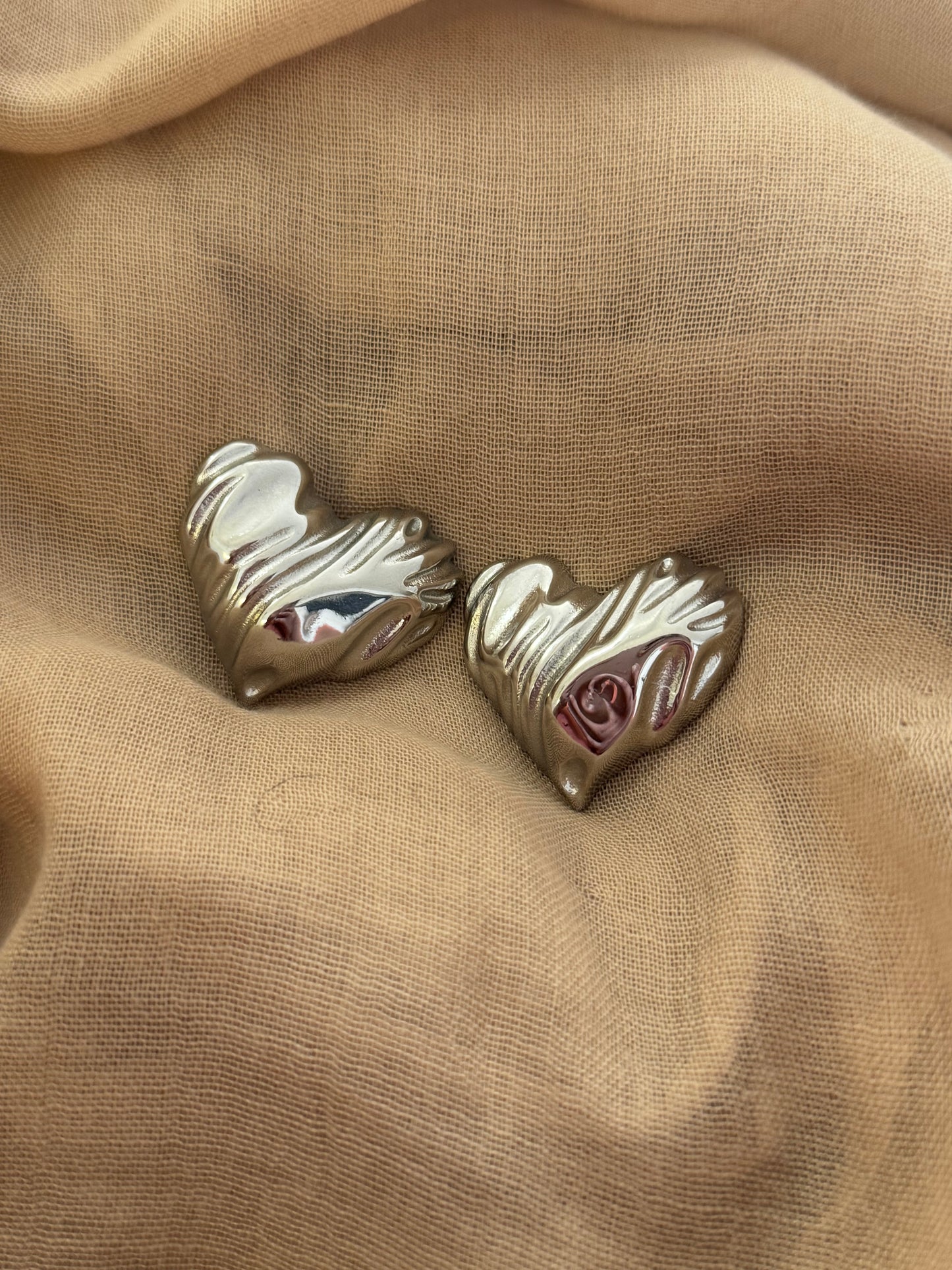 Boucles d’oreilles coeurs en acier inoxydable (2 couleurs)