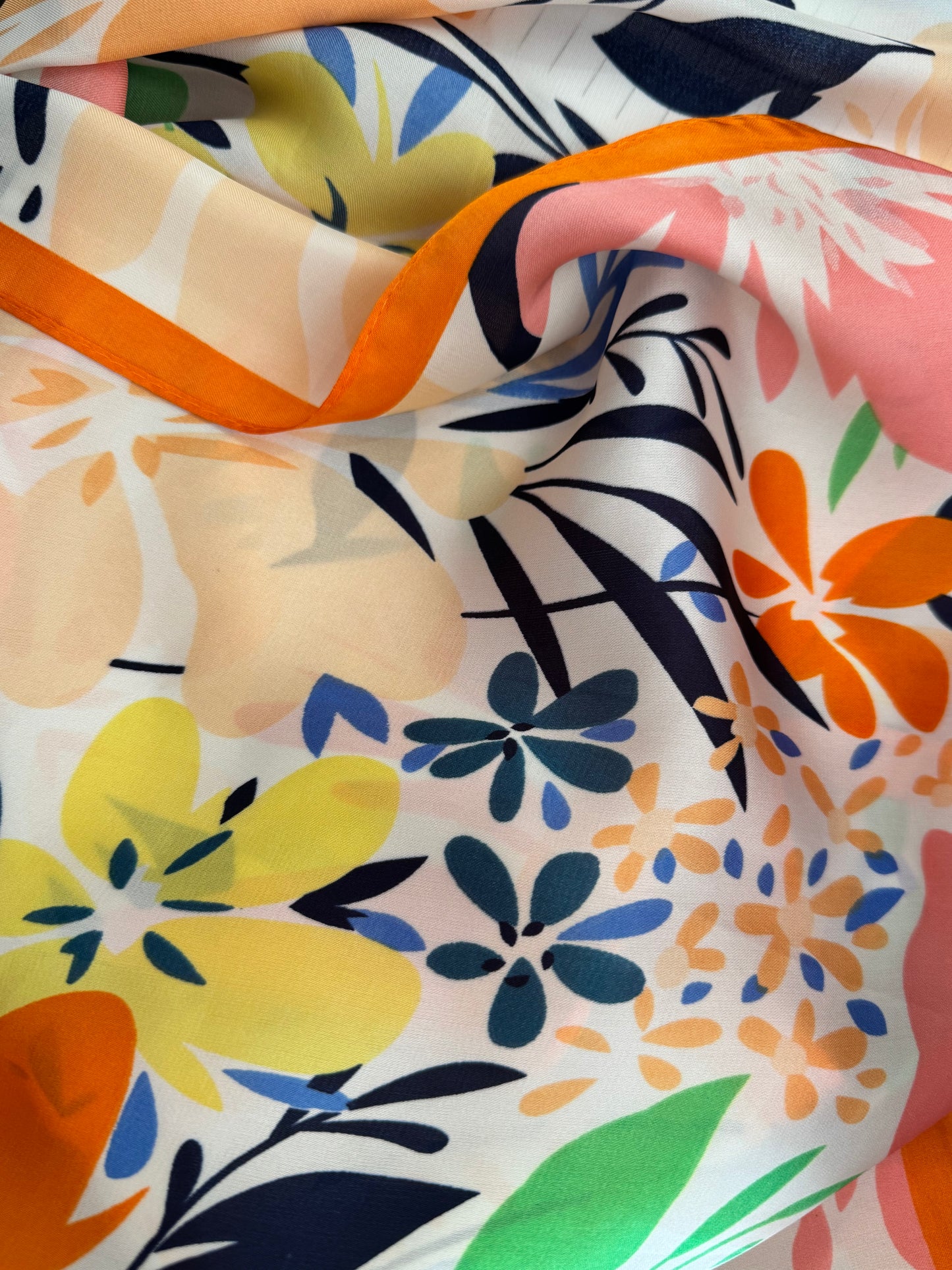 Carré 70×70 cm – Élégant et léger (11 modèles)