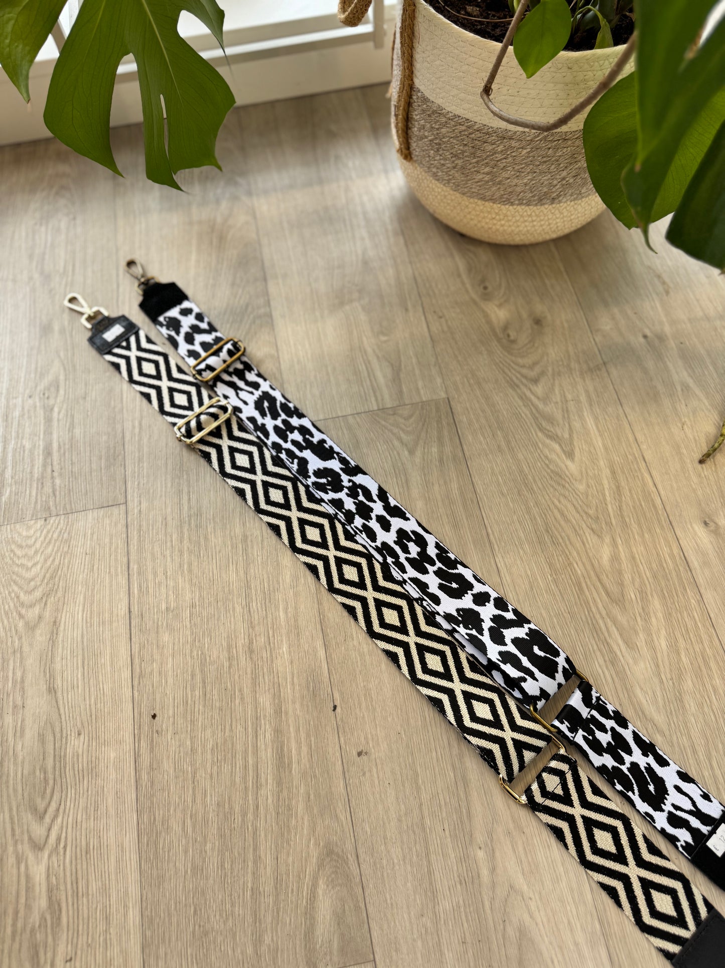 Lanières pour sac à main femme – 2 modèles pratiques et tendance