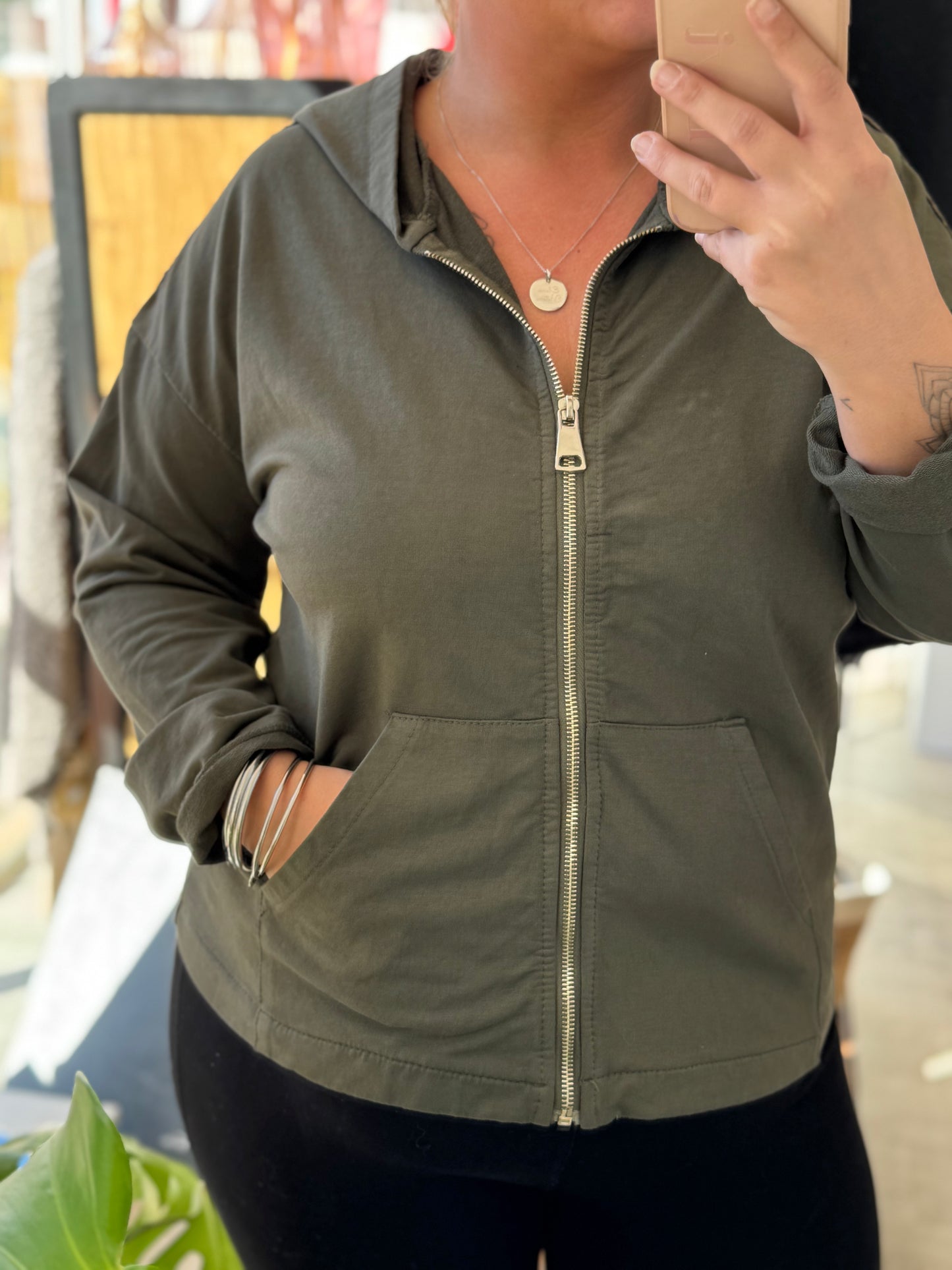 Gilet à capuche zippé – taille unique 34/46 (3 couleurs)