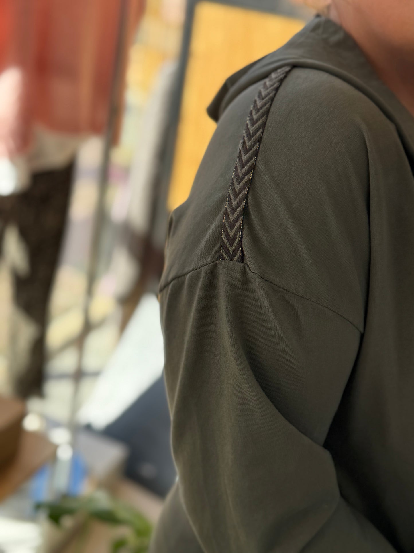 Gilet à capuche zippé – taille unique 34/46 (3 couleurs)