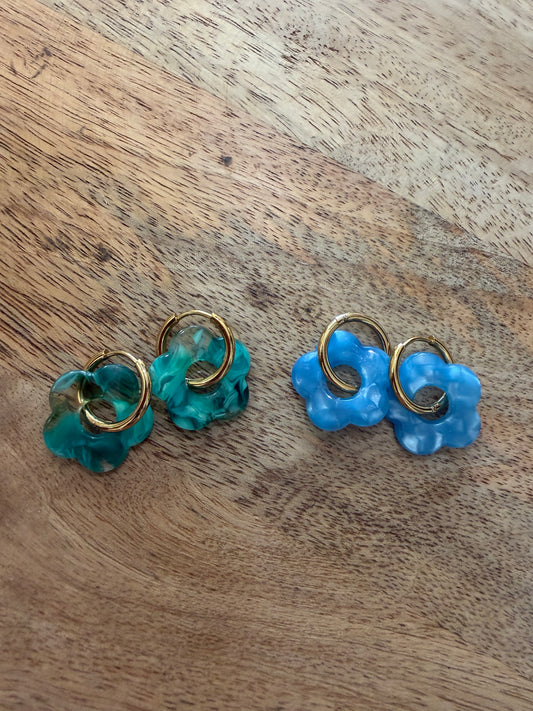Boucles d’oreilles fleur anneau doré (2 couleurs)