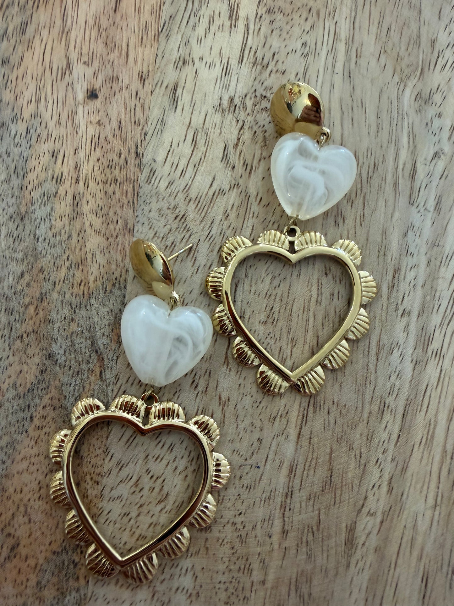 Boucle d'oreille coeurs pendantes (3 couleurs)