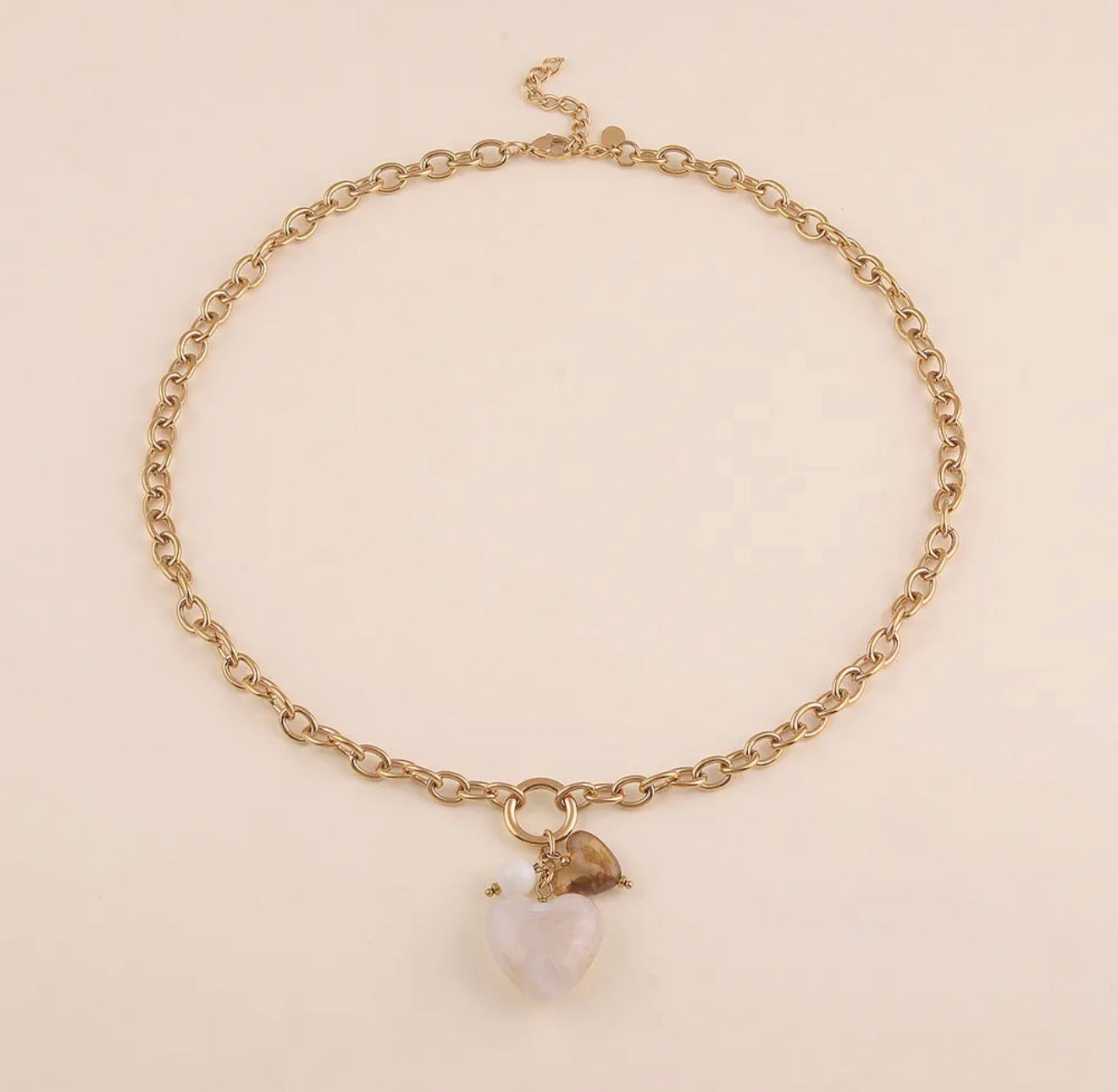 Collier double coeur en résine (2 couleurs)