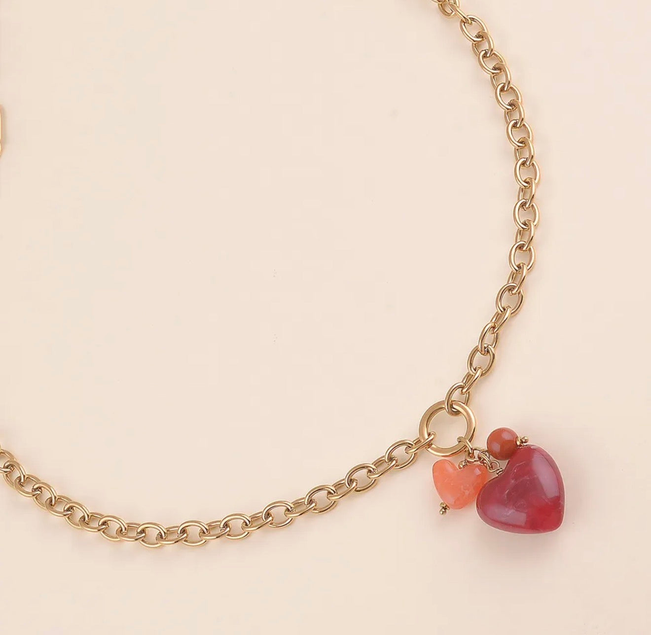 Collier double coeur en résine (2 couleurs)