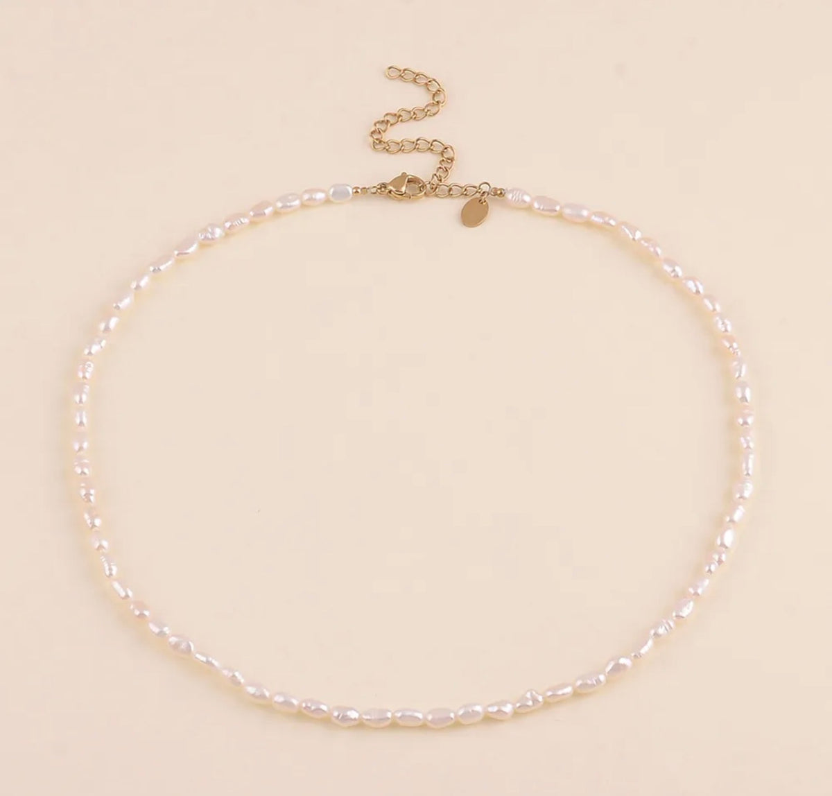 Collier sur fil perles d'eau douce