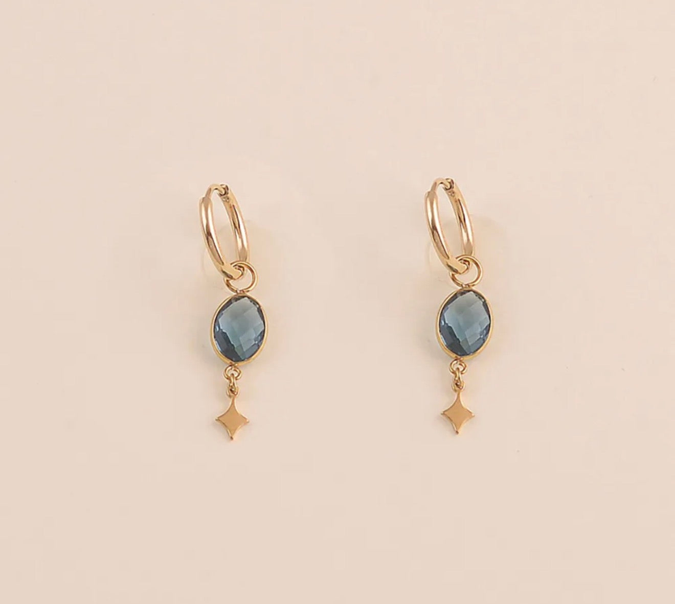 Créoles cristal ovale et étoile (3 couleurs)