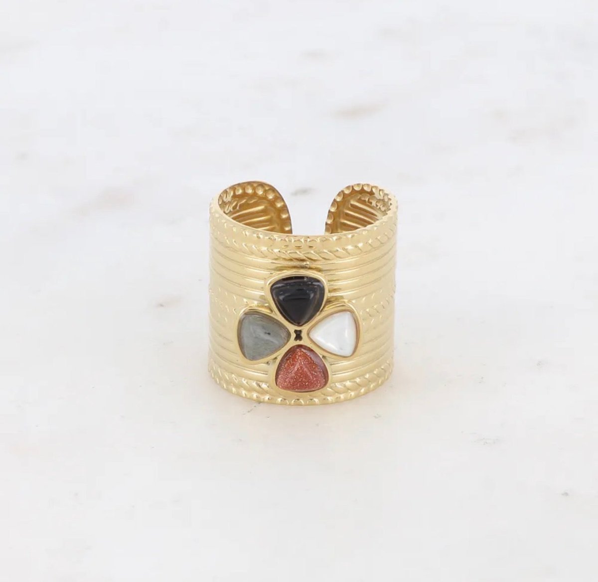 Bague large en acier inoxydable avec fleur en pierres naturelles - C MON DRESSING