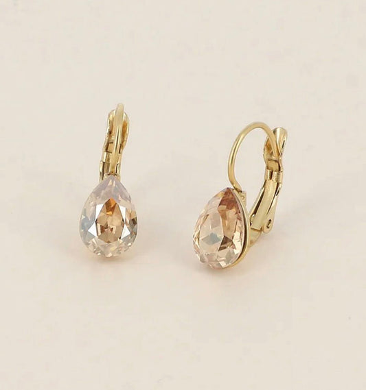 Boucles d’oreilles dormeuses beige - cristaux de Swarovski® - C MON DRESSING