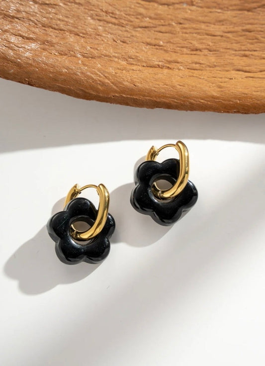 Boucles d’oreilles fleur noir anneau doré - C MON DRESSING