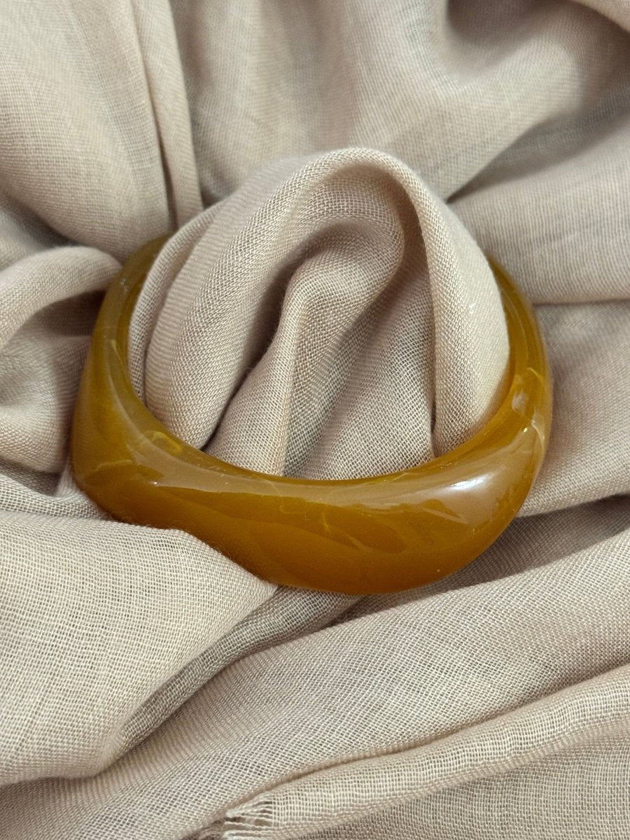 Bracelet rigide jaune miel – Effet marbré - C MON DRESSING