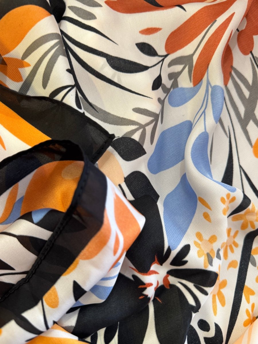 Carré 70×70 cm – Élégant et léger (10 modèles) - C MON DRESSING