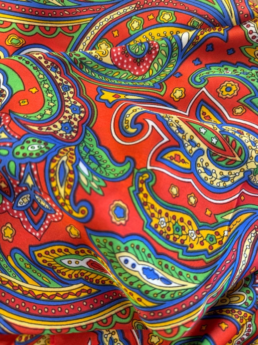 Carré 70×70 cm – Élégant et léger (10 modèles) - C MON DRESSING