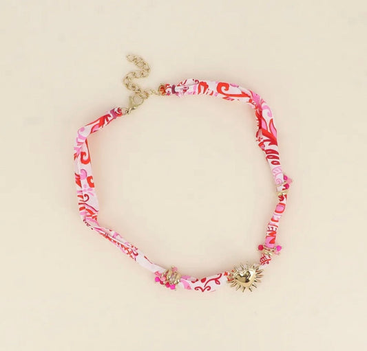 Collier foulard rose avec pendentif cœur soleil – 39 + 7 cm - C MON DRESSING