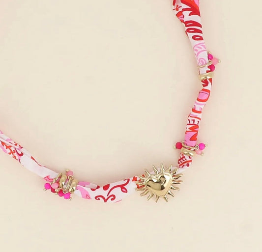 Collier foulard rose avec pendentif cœur soleil – 39 + 7 cm - C MON DRESSING