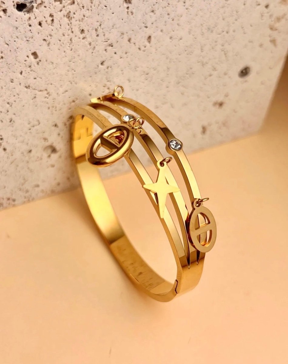 Jonc triple rang avec breloques - C MON DRESSING