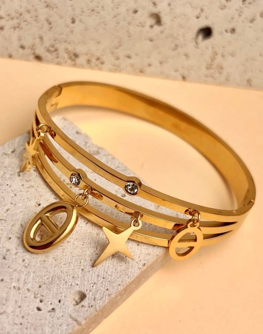 Jonc triple rang avec breloques - C MON DRESSING